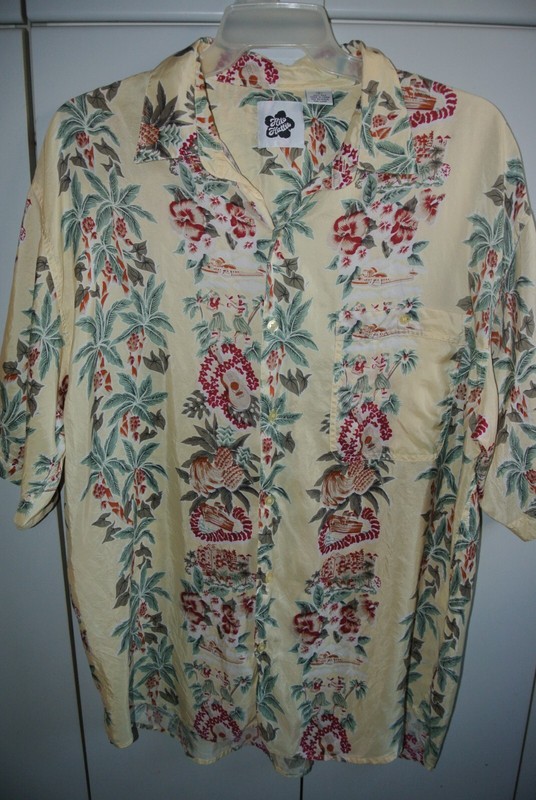 Hilo Hattie Mens Large Vertical Band Print Sights of Honolulu on Yellow Silk