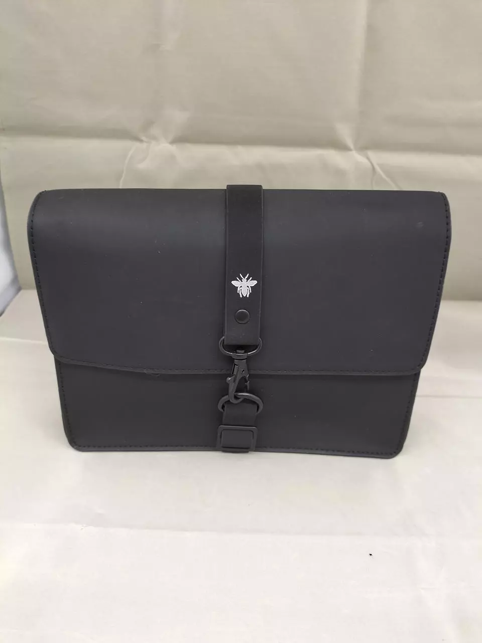 Pochette Dior Homme Nouveauté Abeille Noire   Rare Collection