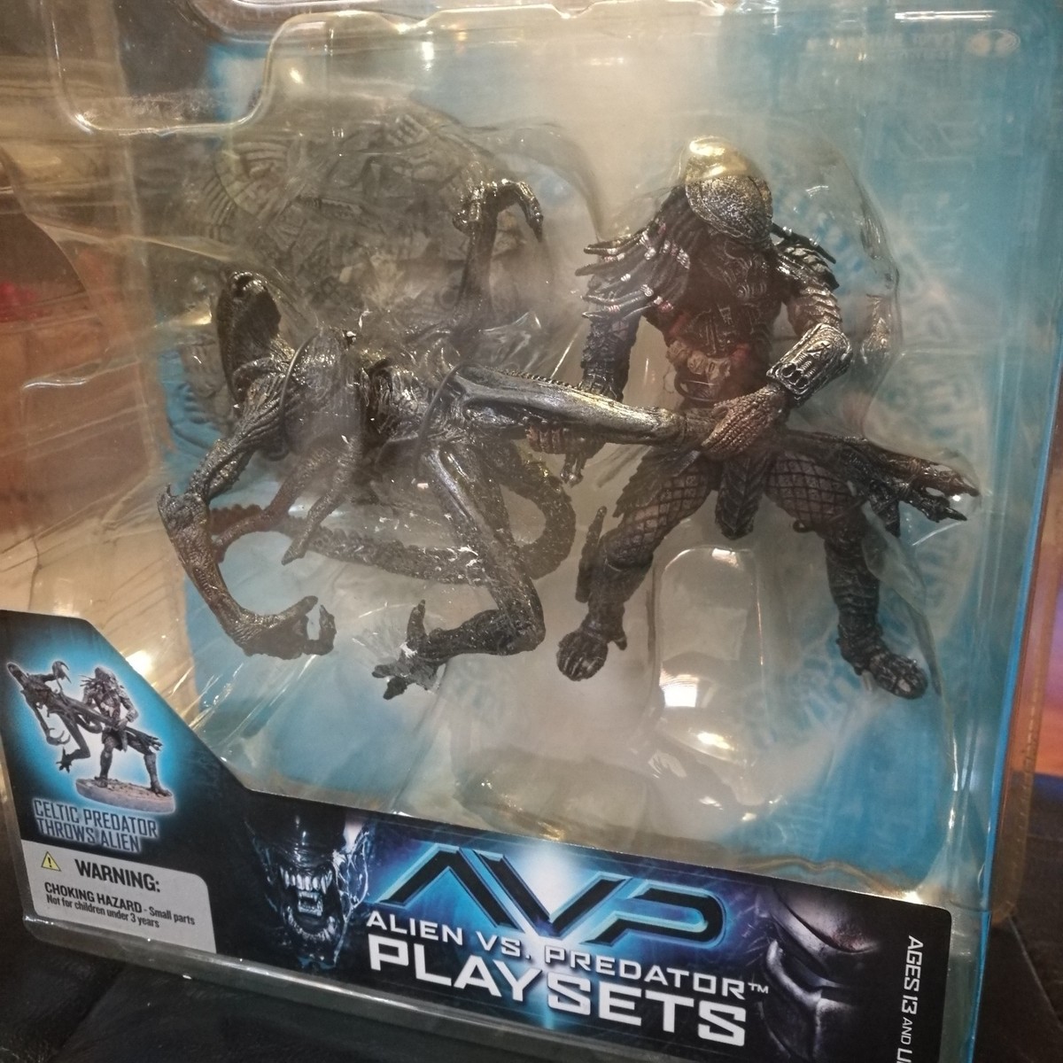 Alien VS Predator Playsets X2 Celtic Throws Attacks McFarlane 2005
