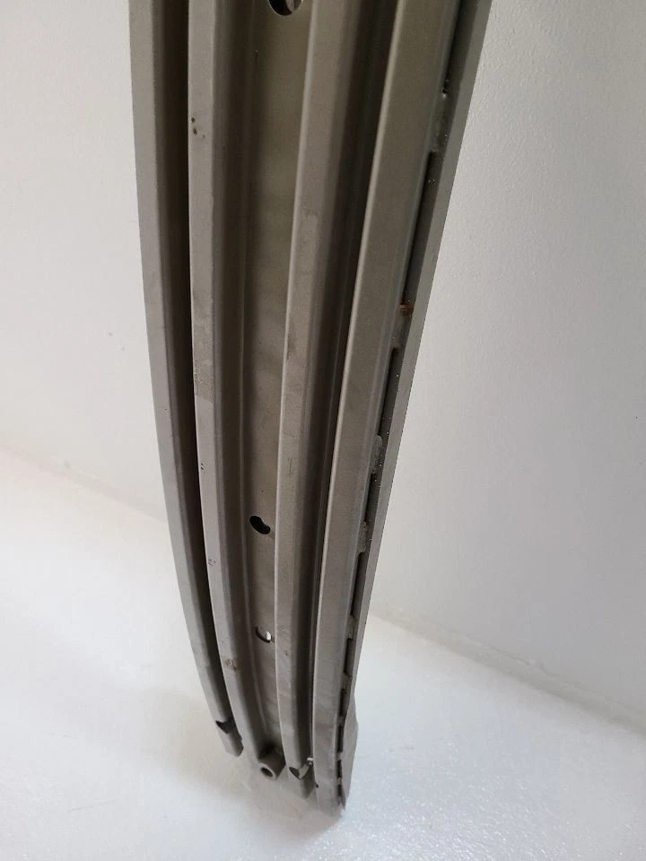 2016 2017 2018 2019 FORD EXPLORER Front Bumper Reinforcement Foto 3 de 4