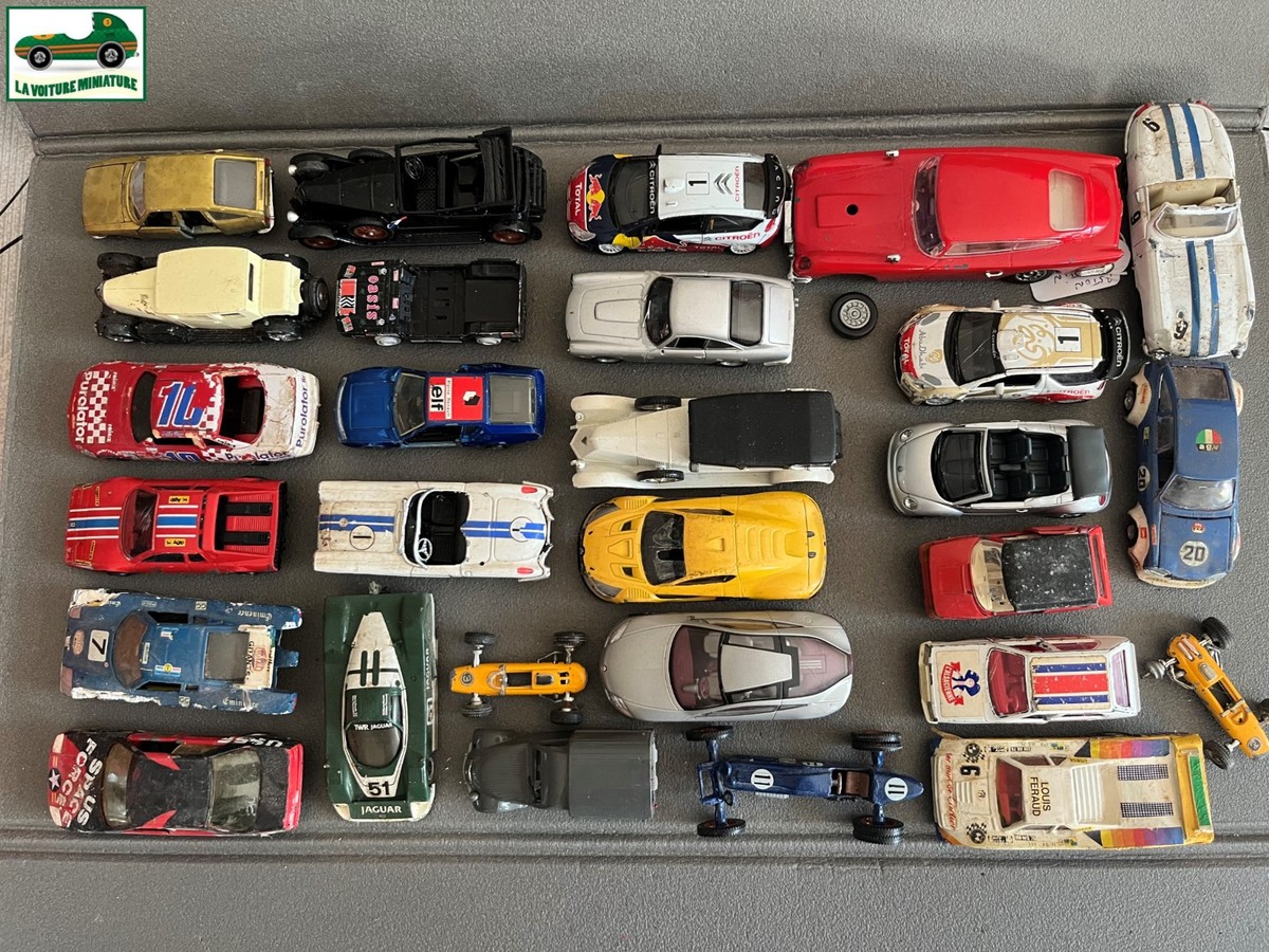 Miniature Lot 28 Voiture Modifiées Kit monté Epave 1/43 Défauts