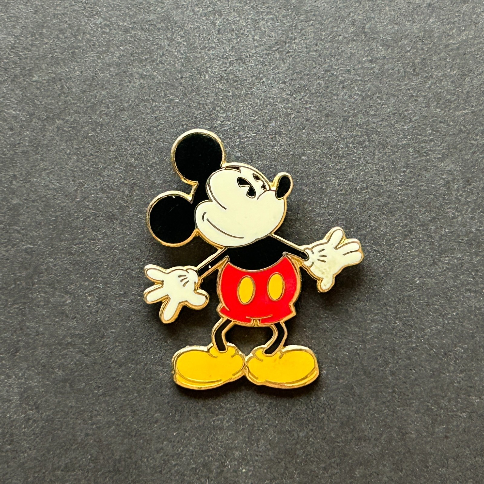 Classic Pie Eyed Mickey Mouse Disney Pin 967