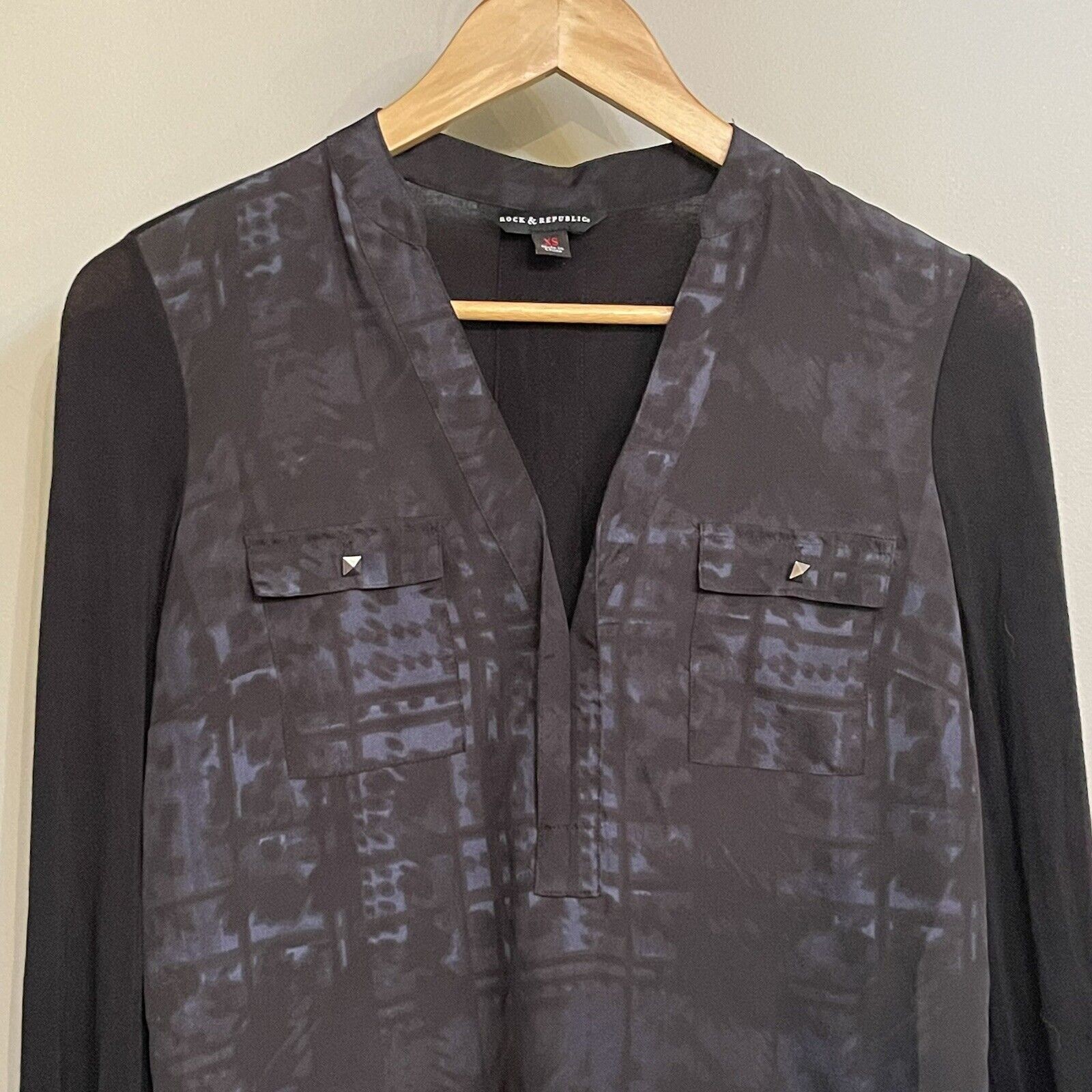 Rock & Republic Top Split Neck Pullover Roll slee… - image 2