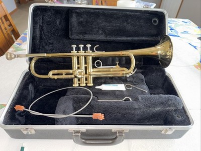 Bundy Vincent Bach Trumpet Selmer USA #428483 Hard Grey Case 1 C Mouthpiece Nice