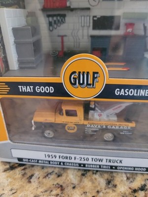 Johnny Lightning 50 Years 1:64 Gulf Service Station 1959 Ford F