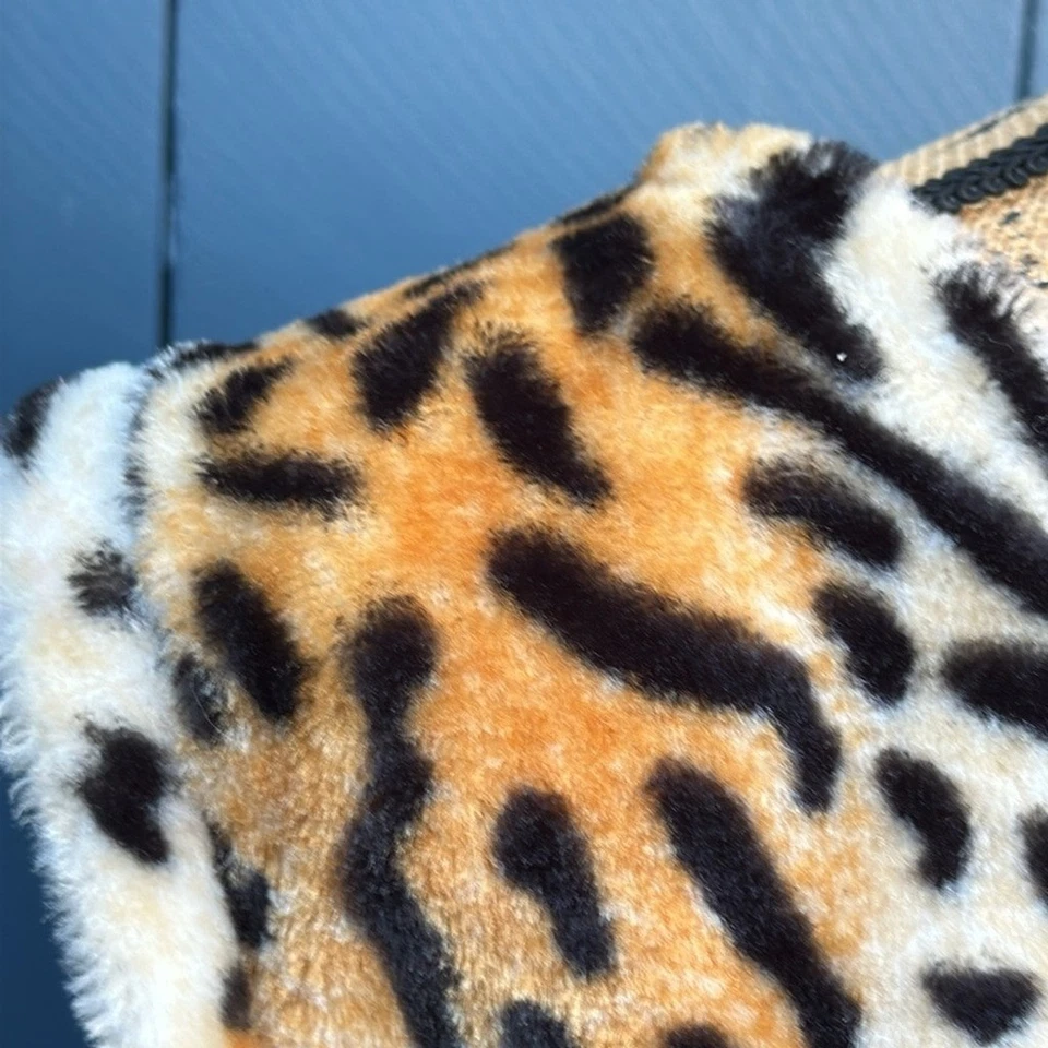 🤎🖤🤎Flintstones dress or cavegirl fur cheetah 🐆 Halloween or fun - Image 4 of 4