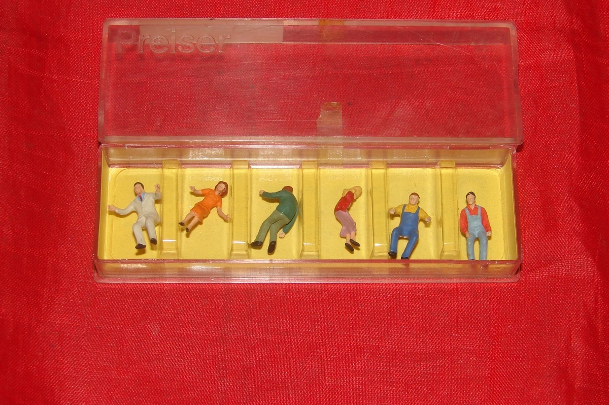 Personnages assis pour voiture voyageurs 1/87 HO PREISER