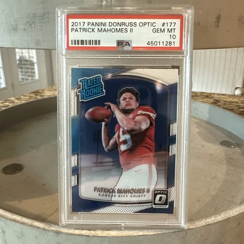 2017 PANINI DONRUSS OPTIC #177 PATRICK MAHOMES II ROOKIE RC PSA 10