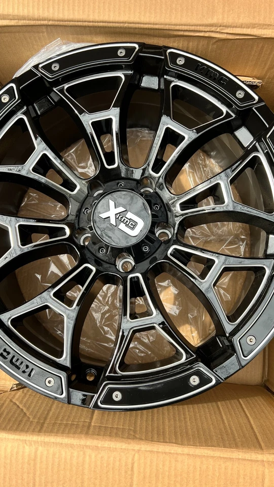 XD 系列 XD841 Boneyard 光泽黑色铣削 20x9 0 ET 5x139.7 或 5x5.0 RAM 1500 — 第 2/4 张图片