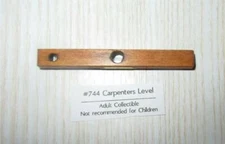 MINIATURE DOLLHOUSE 1:12 SCALE CARPENTER'S SIR THOMAS THUMB LEVEL  - 744