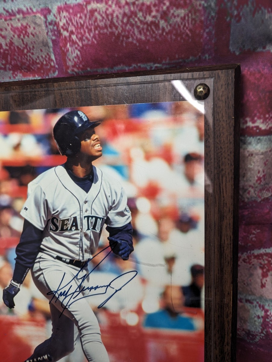 Ken Griffey Jr Seattle Mariners Signed Autographed Photo Picture