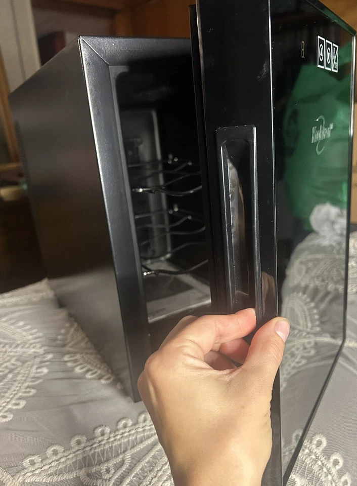 NUEVO SIN caja Koolatron - 6 botellas bodega/enfriador - sobremesa nevera de vino WC06 Foto 2 de 4