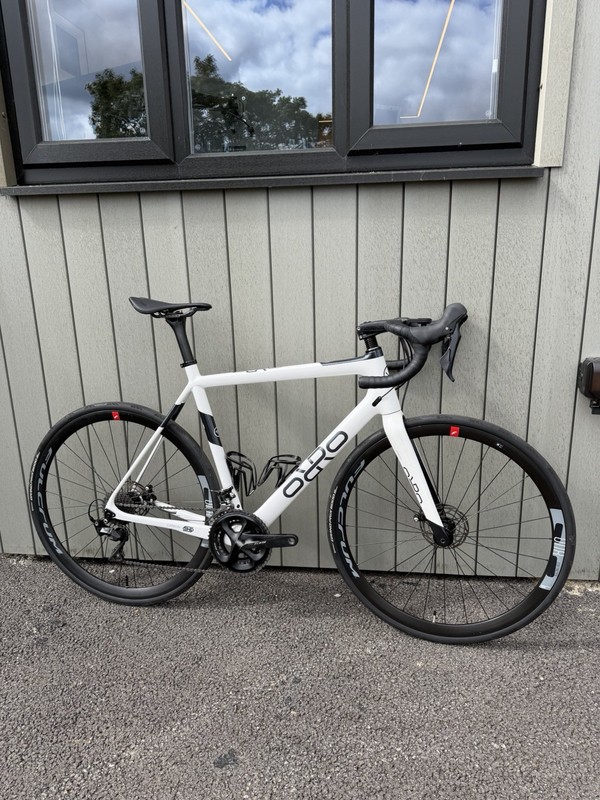 Orro Gold Evo 56 Road Bike Shimano 105