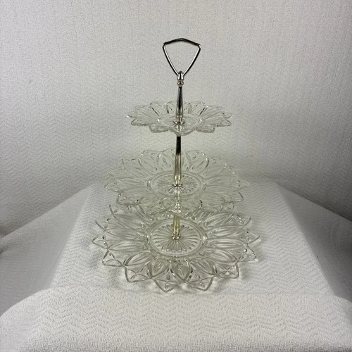 Federal Glass Vintage Petal 3 Tier Serving Tray 1950- 1960s Sparking Thick Glass
