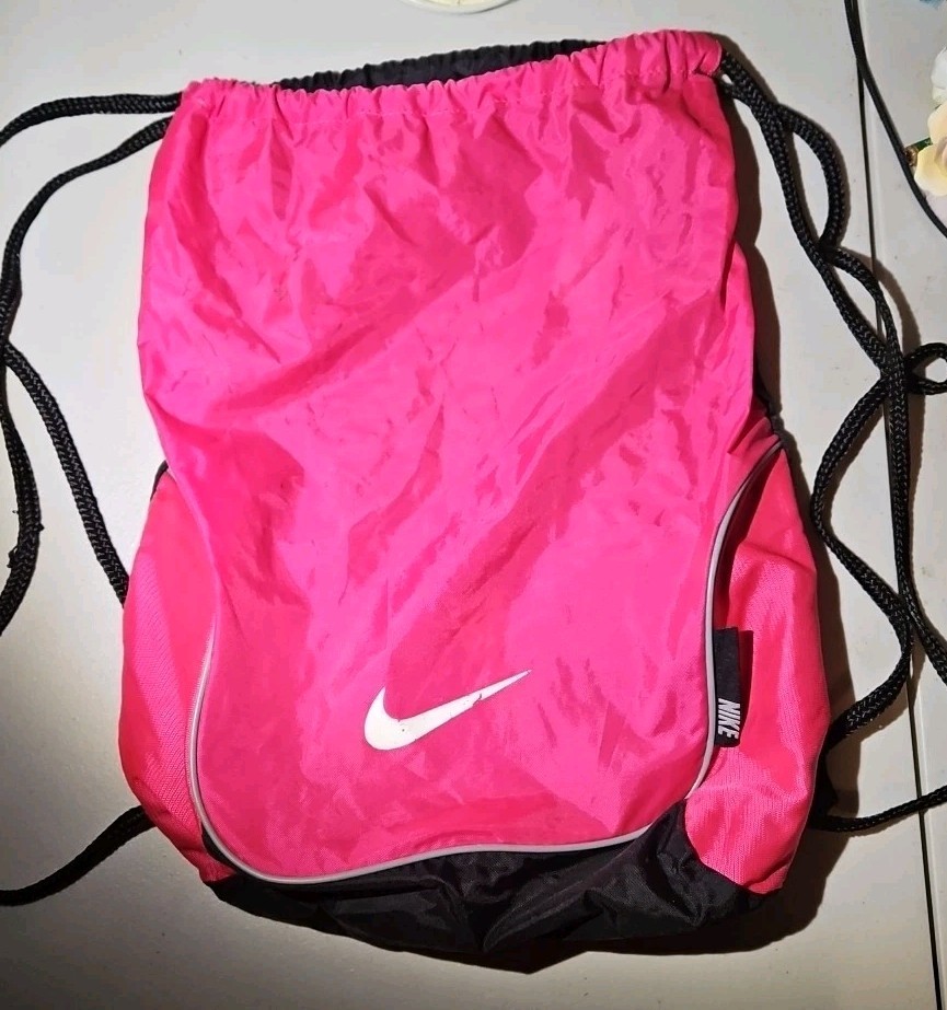 nike pull string backpack