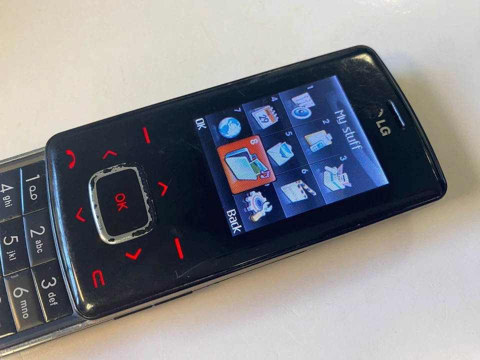 LG KG800 Chocolate Mobile Phone UNLOCKED Slider Button Handset Black - Image 3 of 4