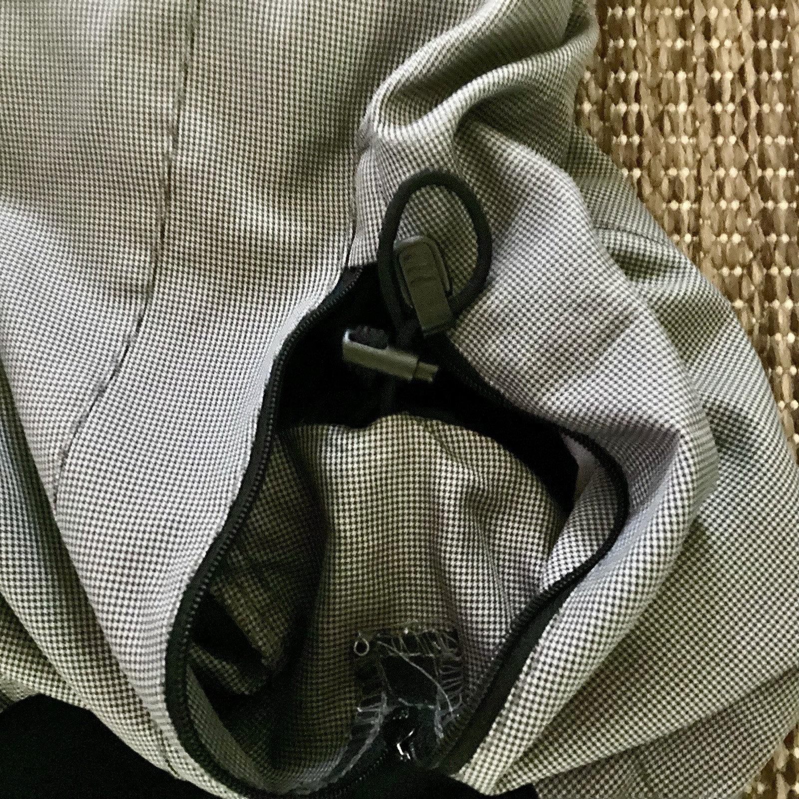 ZERO RESTRICTION Tour Series  Reversible 1/2 Sleeve Golf Pullover Gray Black XXL