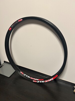 NEW Rim 26''  Stan's NoTubes ZTR Olympic Disc 28H Black NEW