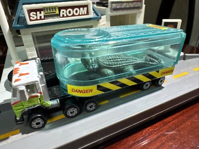 Galoob Micro Machines Semi Truck - Creature Carrier 