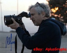 ALFONSO CUARON.. Acclaimed Director (Roma) SIGNED