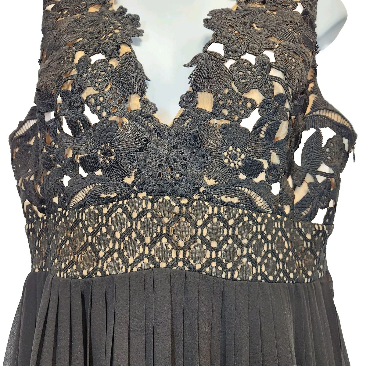 Heartloom Evening Women`s Dress Black Lace Pleated Skirt Size L Sleeveless Lined | eBay Heartloom Evening Women`s Dress Black Lace Pleated Skirt Size L Sleeveless Lined | eBay