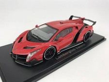 Kyosho Lamborghini Veneno 2013 With Italian Stripes 1:43 05571RPW