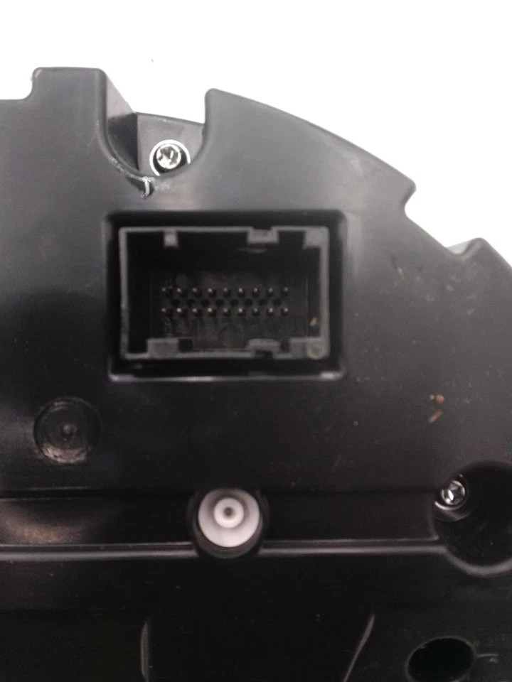 2017 Jeep Cherokee Speedometer Gauge OEM White 140 MPH 3.2L 117K Miles Foto 2 de 4