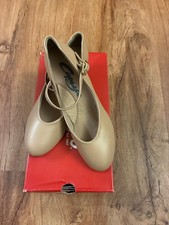 Capezio Jr Footlight Character Shoes 550 Carmel Sizes 5 and 5.5