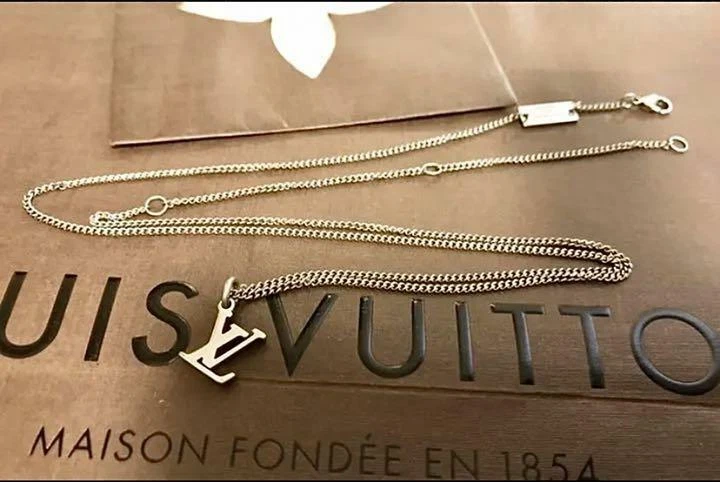 Louis Vuitton Necklace Unisex M62485 Silver LV Logo Auth W/Box