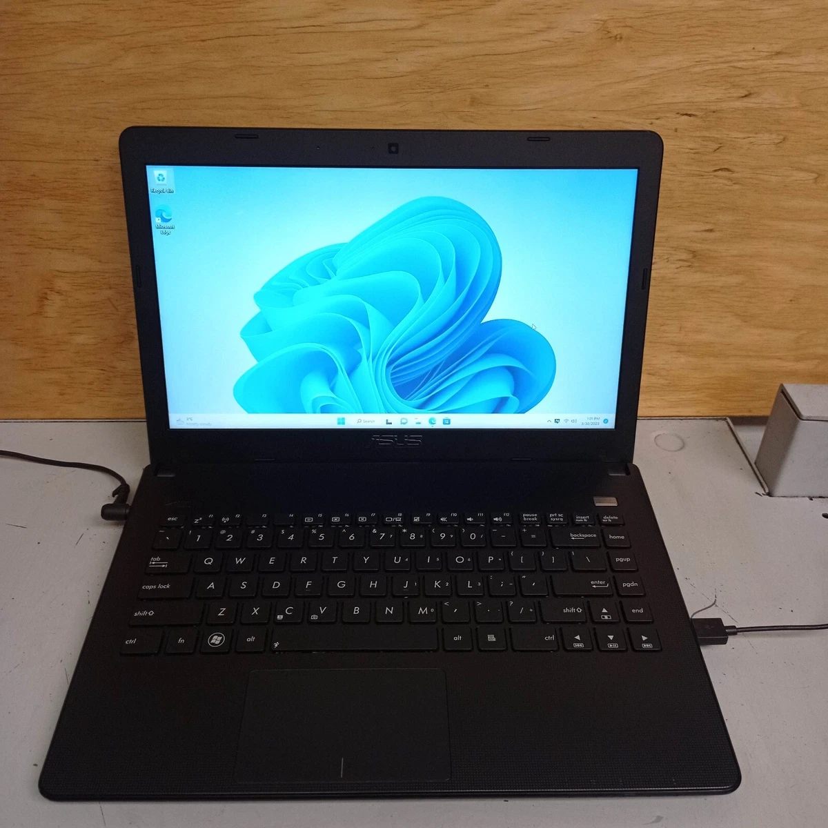 ASUS Intel Pentium 4 GB RAM PC 2.00-2.49 GHz Processor Speed