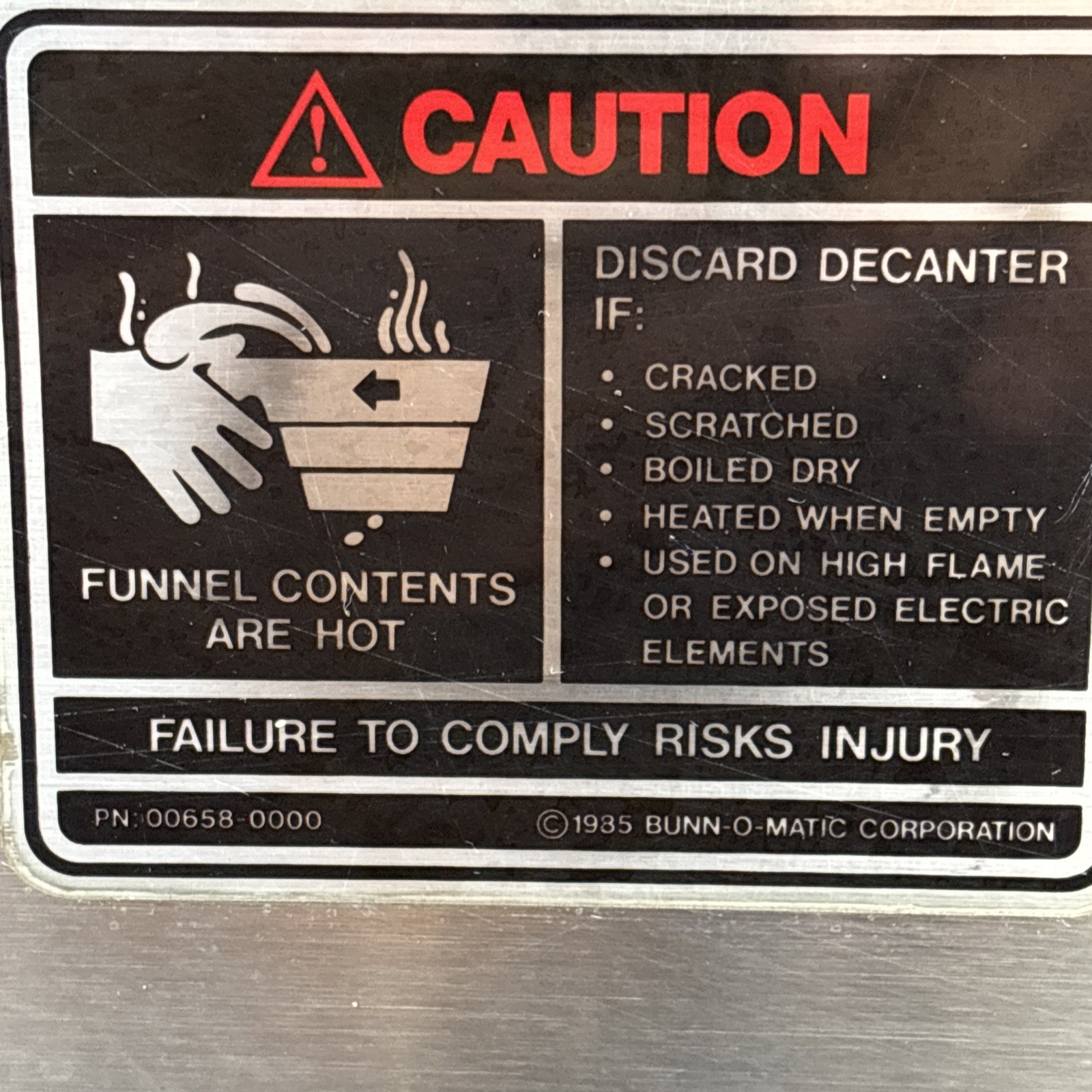 Bunn VP17-3, 3L Black 12 Cup Low Profile Pourover Coffee Brewer, 3 Warmers Works