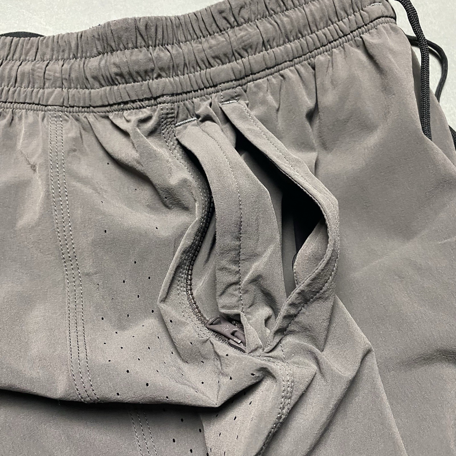Reigning Champ Shorts Drawstring Performance Stre… - image 7