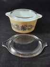 1970s Vintage Pyrex Homestead Bowl with 2 Lids Numbers 473 - 1 Quart