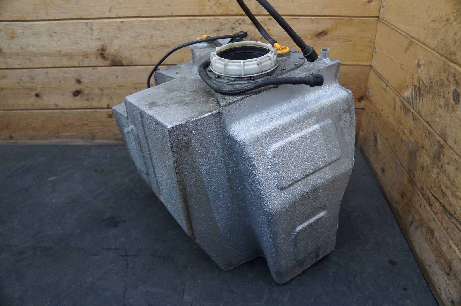 Right Side Gasoline Fuel Tank 179624 181338 Ferrari 360 Modena & Challenge