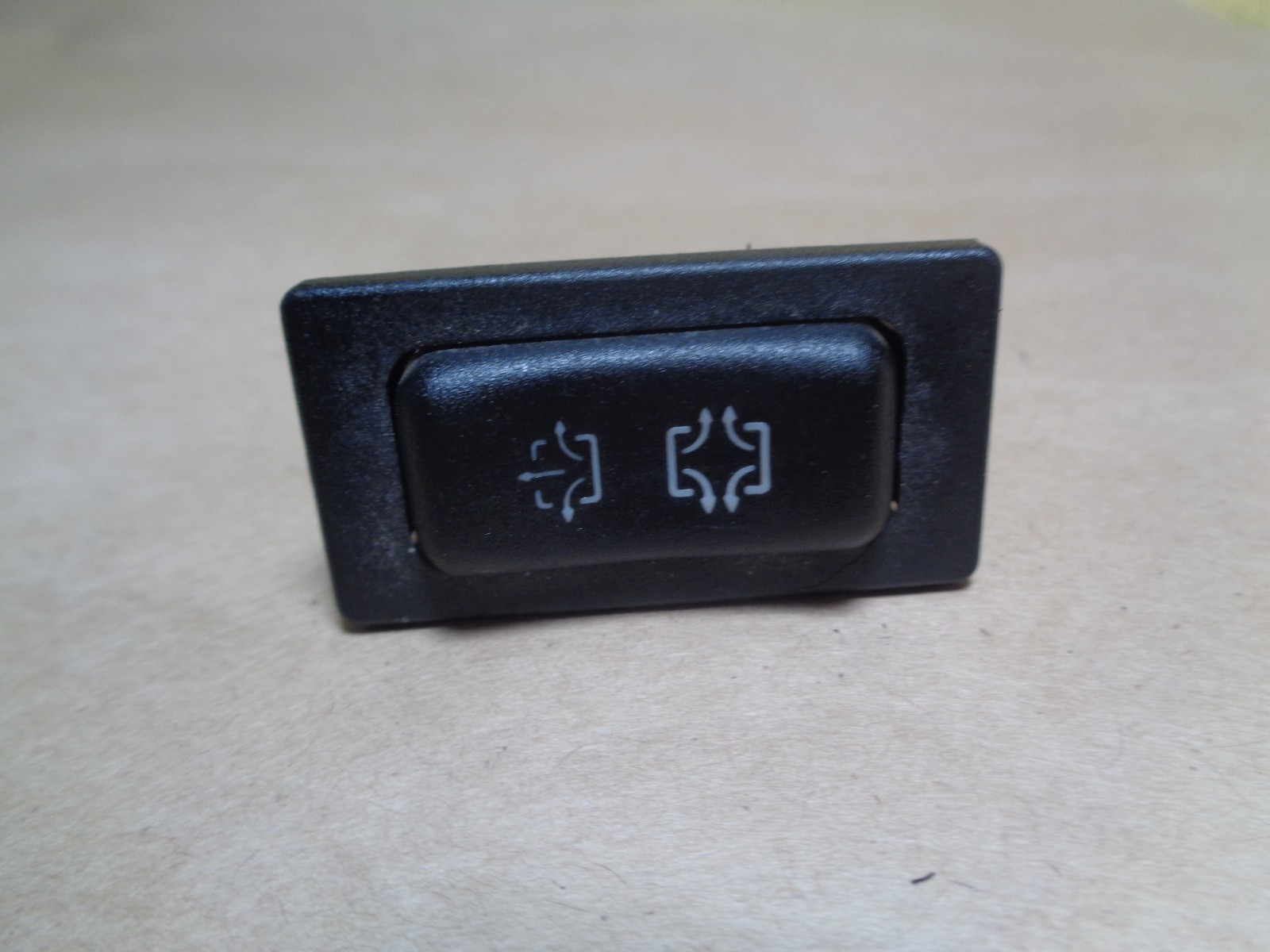 Ferrari Testarossa, Feet Air  Switch # 124085