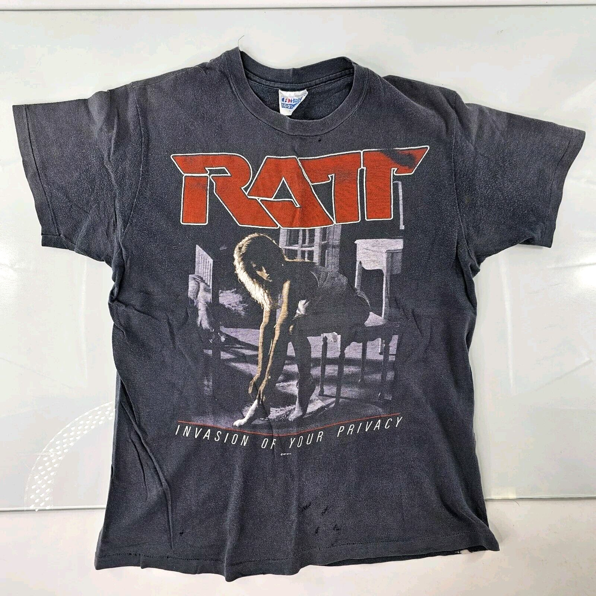 Vintage RATT Shirt Mens Medium Invasion Of Your Privacy Tour 1985