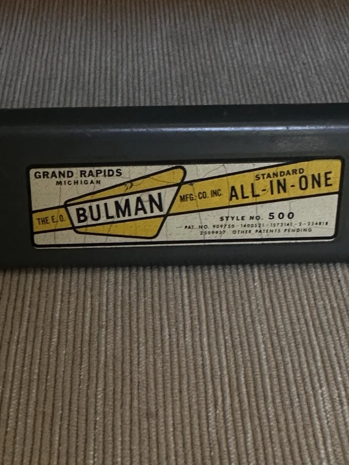 Dispensador/cortador todo en uno Bulman Standard 500 de colección y rollo de papel navideño de 24" de colección Foto 2 de 4