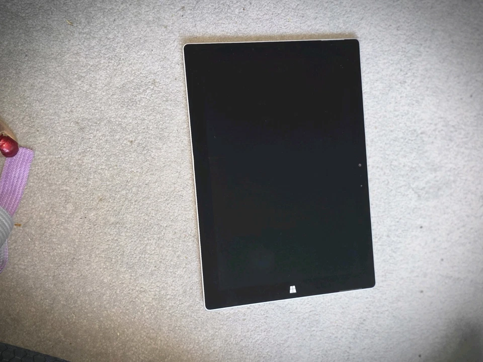 Acer Chromebook In Very Good Working Order  - Image 2 of 4