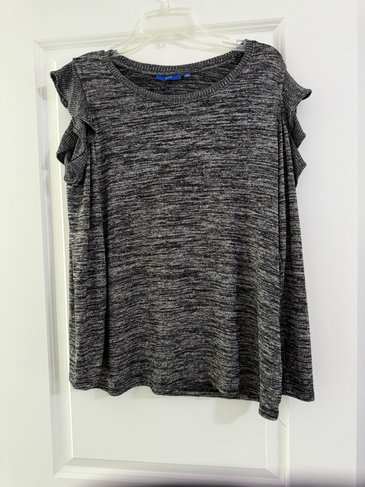 apt 9 cold shoulder Top Size Large - image 1