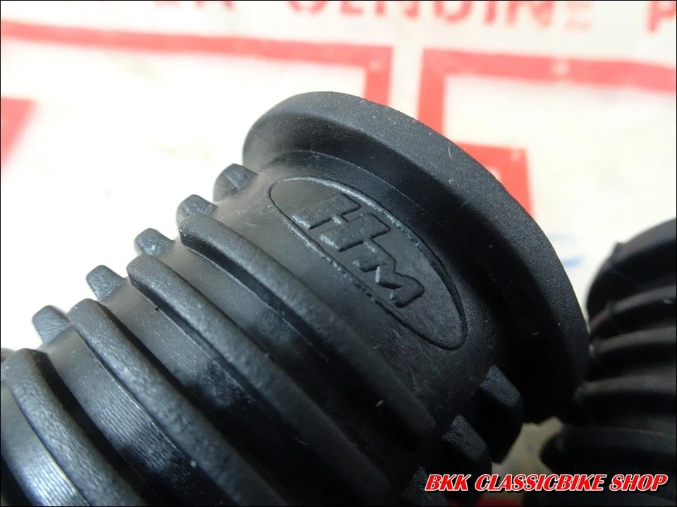 Reposapiés de goma HONDA C110 CA110 C115 C200 CA200 CD90 CT90 CT110 CT200 Foto 3 de 4