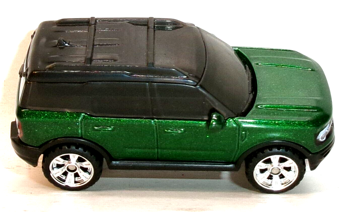 44台　2022 FORD BRONCO SPORT　マッチボックス　ブロンコ Amazon.co.jp: マッチボックス 2022 フォード ブロンコ スポーツ