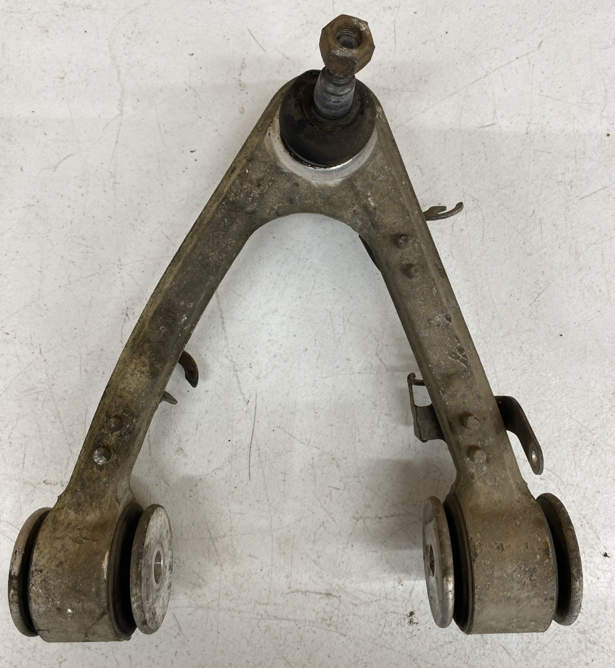 2003-2012 MASERATI QUATTROPORTE LEFT FRONT UPPER CONTROL ARM 3206582