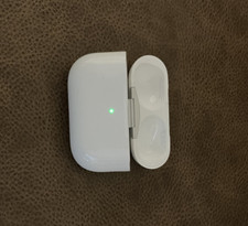 OEM Apple AirPods Pro 2ND GEN Magsafe Lightning CHARGING CASE Case only 