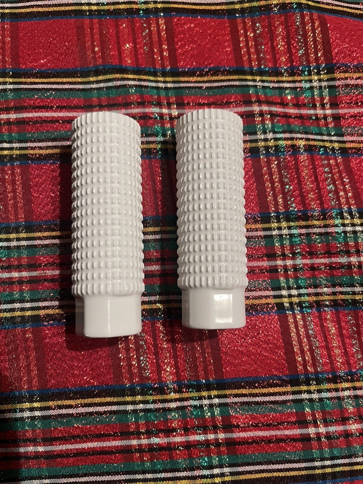 86-90-gt-white-axle-pegs-world-tour-pro-freestyle-fork-standers-old
