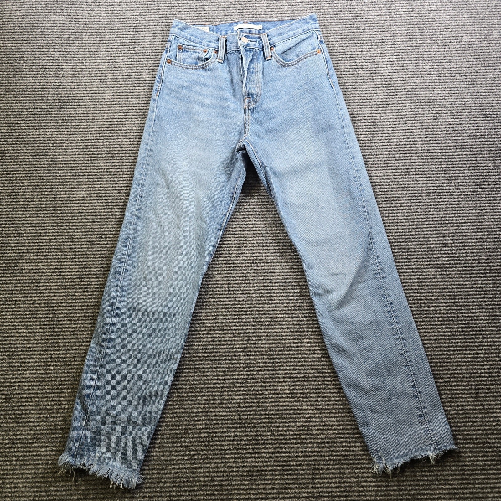 Levi’s Wedgie Jeans Womens 25x27 Blue Raw Hem Button Fly