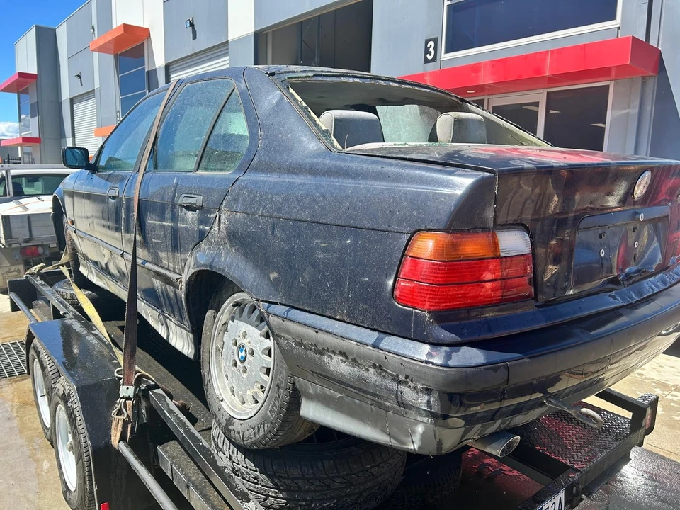 BMW 3 SERIES REAR BUMPER E36 SEDAN/COUPE/CAB 09/96-09/98  - image 3 of 3