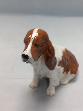 Vintage Royal Doulton Brown & White Cocker Spaniel figurine - Sitting Down