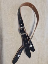 jugulaire pour casque Allemand WW2 en reproduction datée Berlin 1944 (1)