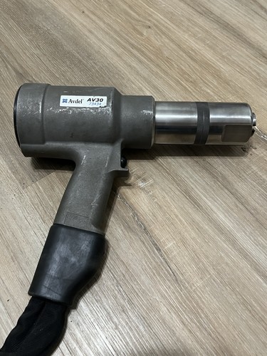 Stanley Pop Avdel AV30 Industrial Hydraulic Lockbolt Installation Tool