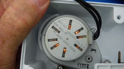 Used GE icemaker type D17-001 DRIVE MOTOR off of GE electro-mechanical ice maker